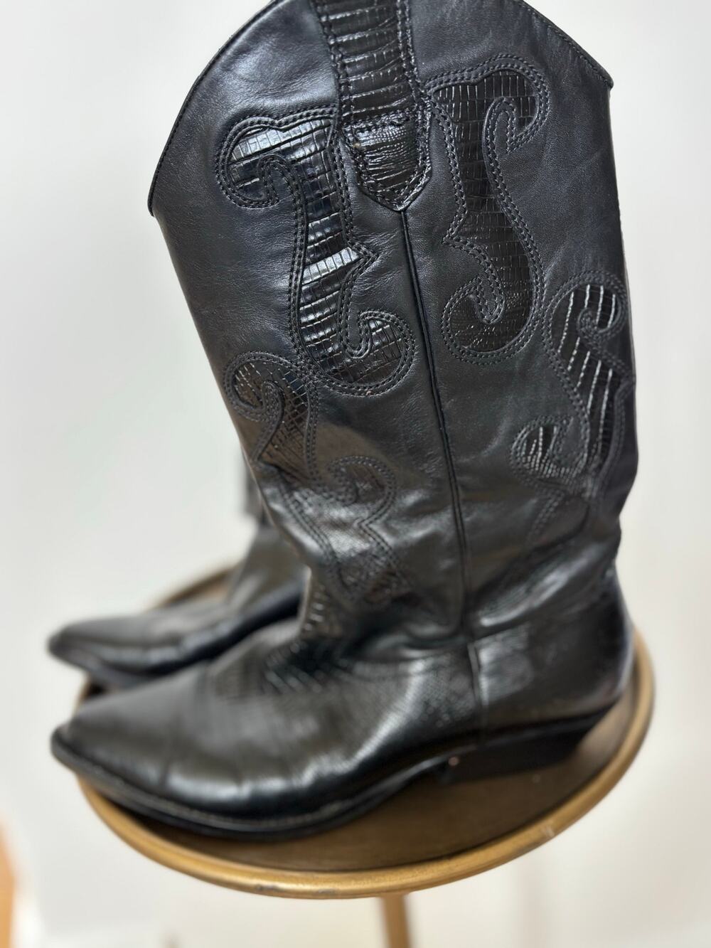 Vintage Nine West Black Leather cowgirl boots ladies 6.5 rodeo western 90s